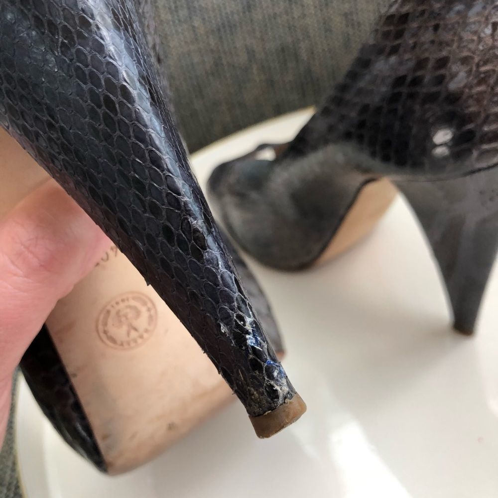 Bally Snakeskin Peep Toe Heels Grey Blue 9.5 40 - Picture 5 of 8